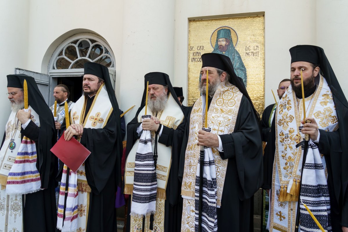 Arhiereul Emilian a fost înmormântat la Mănăstirea Neamț 367065