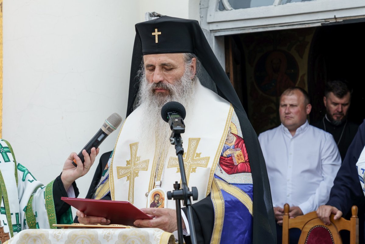 Arhiereul Emilian a fost înmormântat la Mănăstirea Neamț 367072