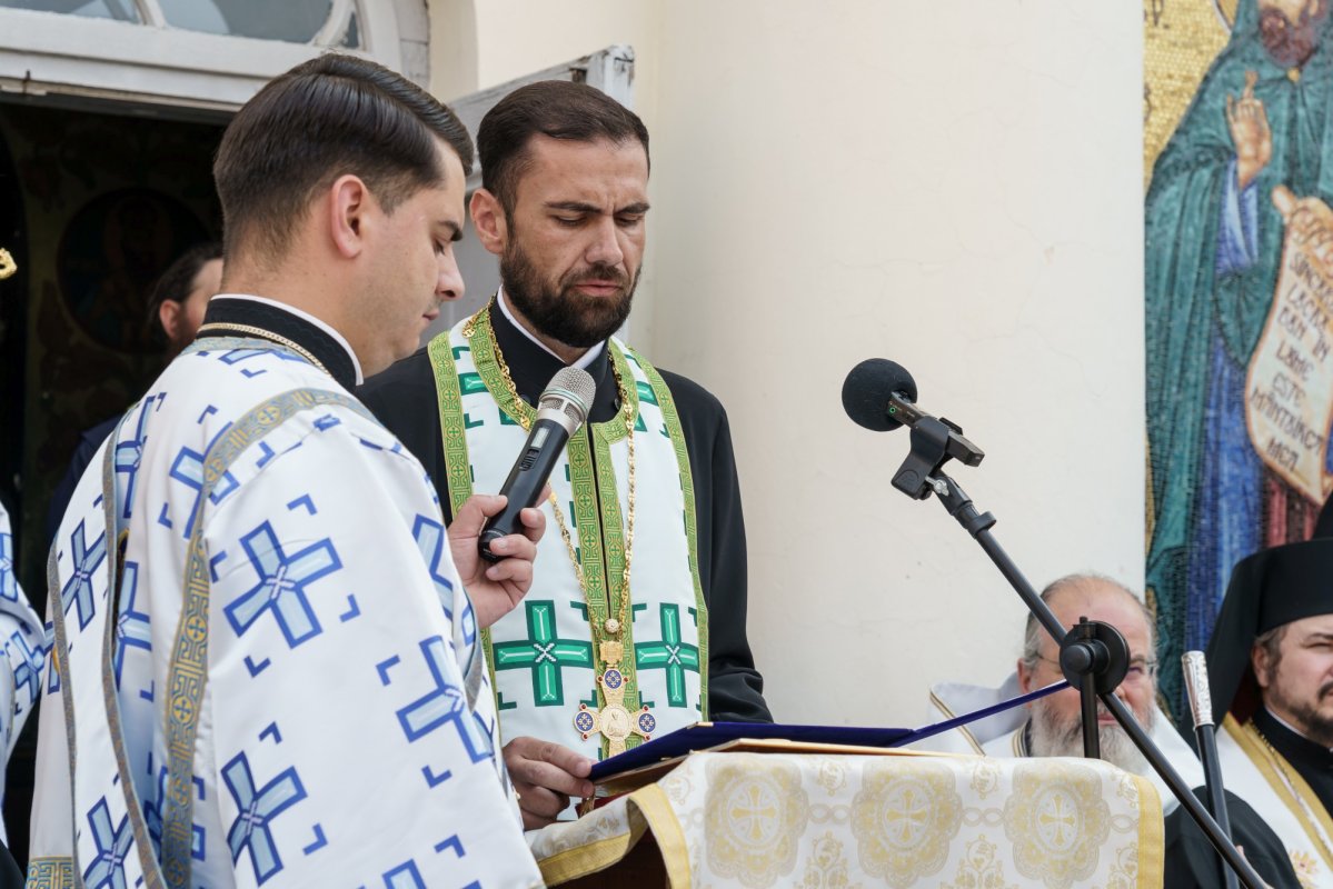 Arhiereul Emilian a fost înmormântat la Mănăstirea Neamț 367074