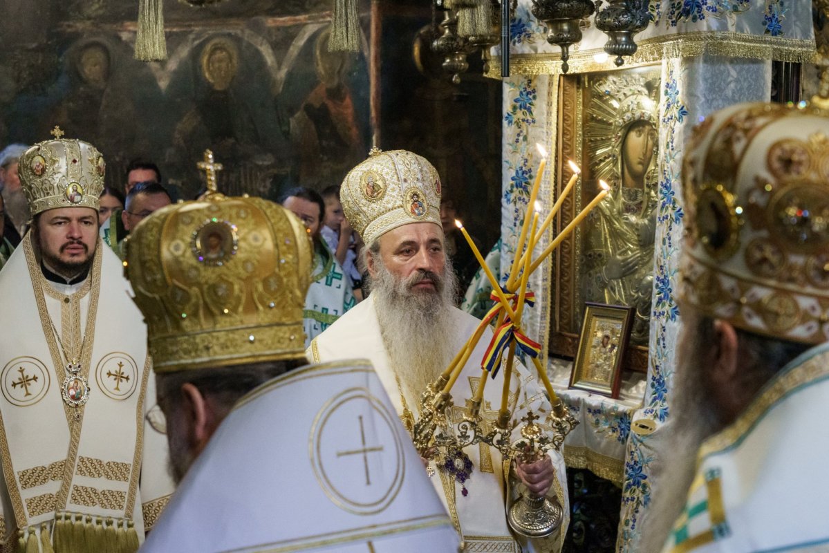 Arhiereul Emilian a fost înmormântat la Mănăstirea Neamț 367130