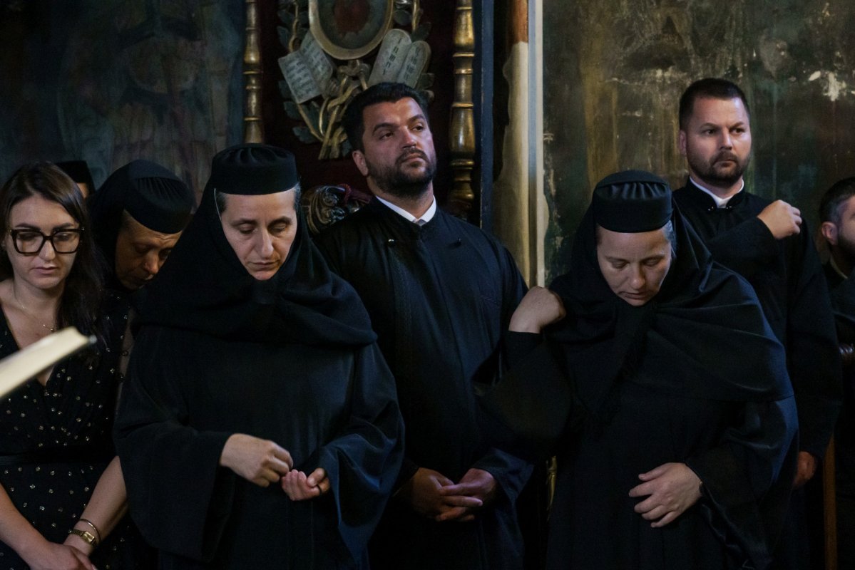 Arhiereul Emilian a fost înmormântat la Mănăstirea Neamț 367135