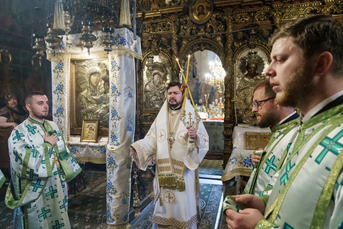 Arhiereul Emilian a fost înmormântat la Mănăstirea Neamț 367145