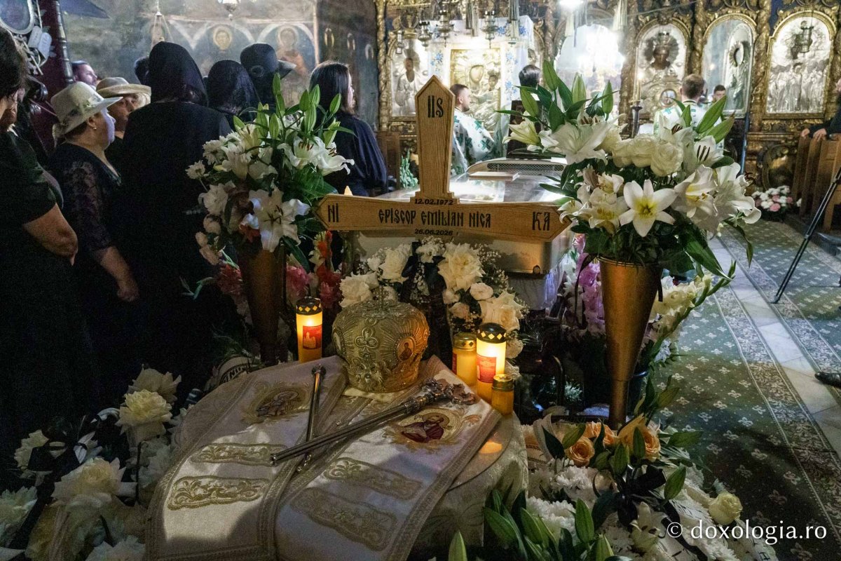 Arhiereul Emilian a fost înmormântat la Mănăstirea Neamț 367197