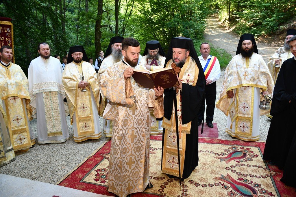 Bucurie duhovnicească la Schitul Bogâltin în ziua hramului 367161