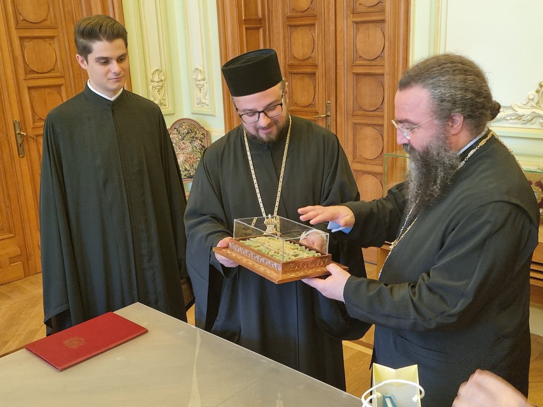 Delegație din Patriarhia Antiohiei în vizită la Palatul Patriarhiei  367122