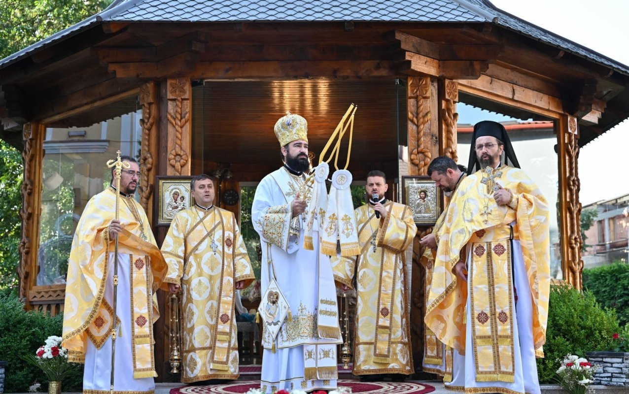 Hram la Catedrala Episcopală din Deva 366961