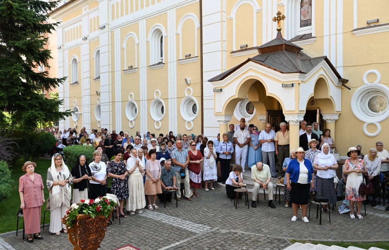 Hram la Catedrala Episcopală din Deva 366964