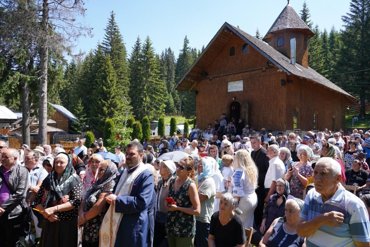Sărbătoarea Mănăstirii Peștera Ialomiței din Munții Bucegi 367155