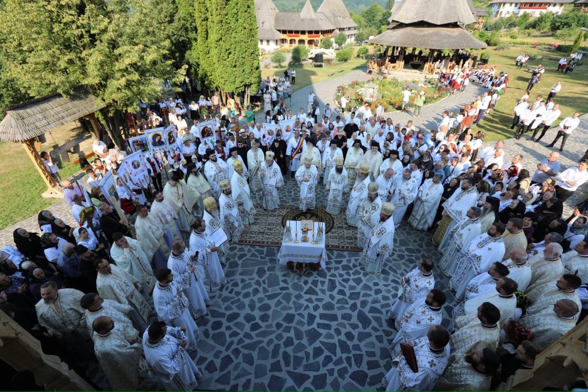 Binecuvântare arhierească la hramul Mănăstirii Bârsana 367226