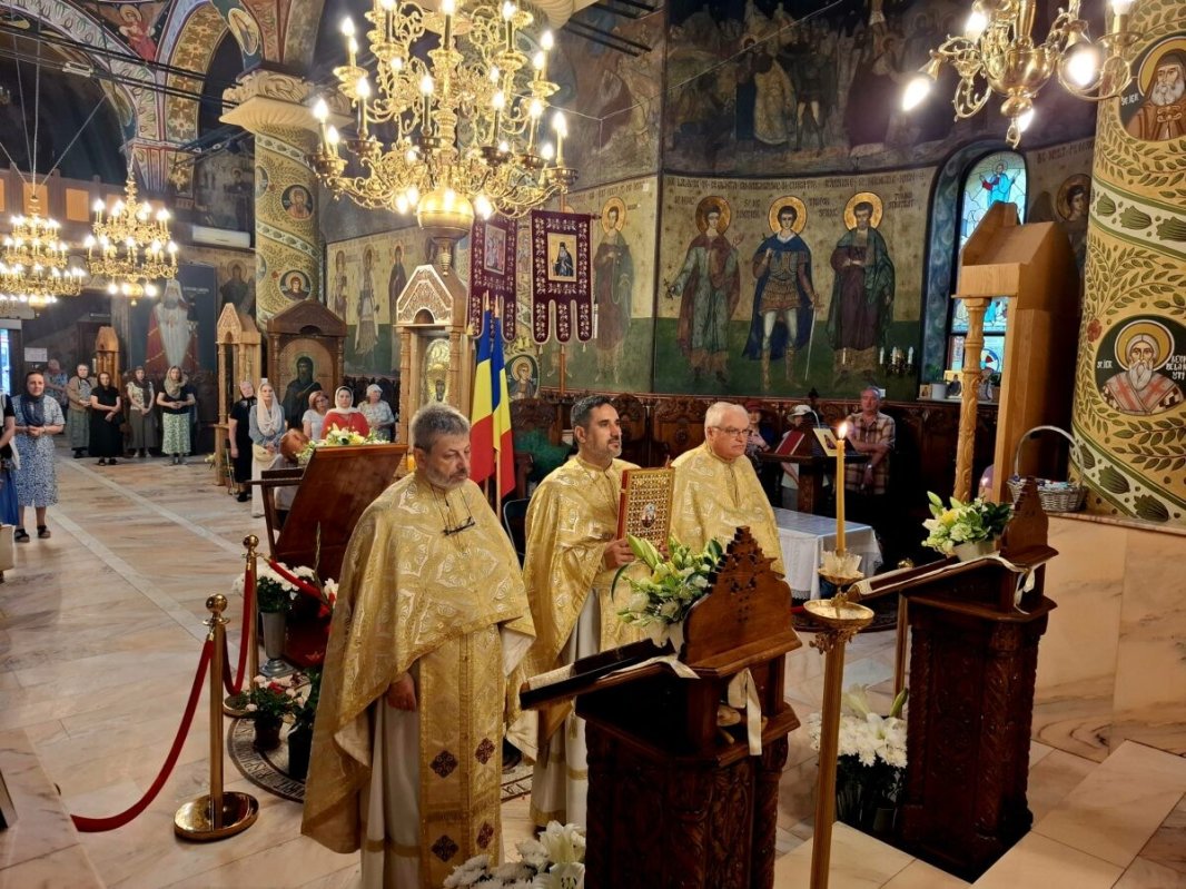 Cinstirea Sfântului Ioan Maximovici la Parohia Iancu Nou‑Bălăneanu 367370