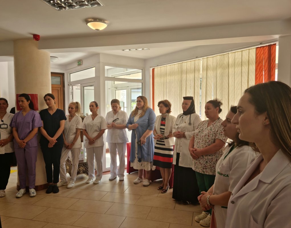 Moment aniversar la un centru de îngrijiri pentru bolnavi 367350