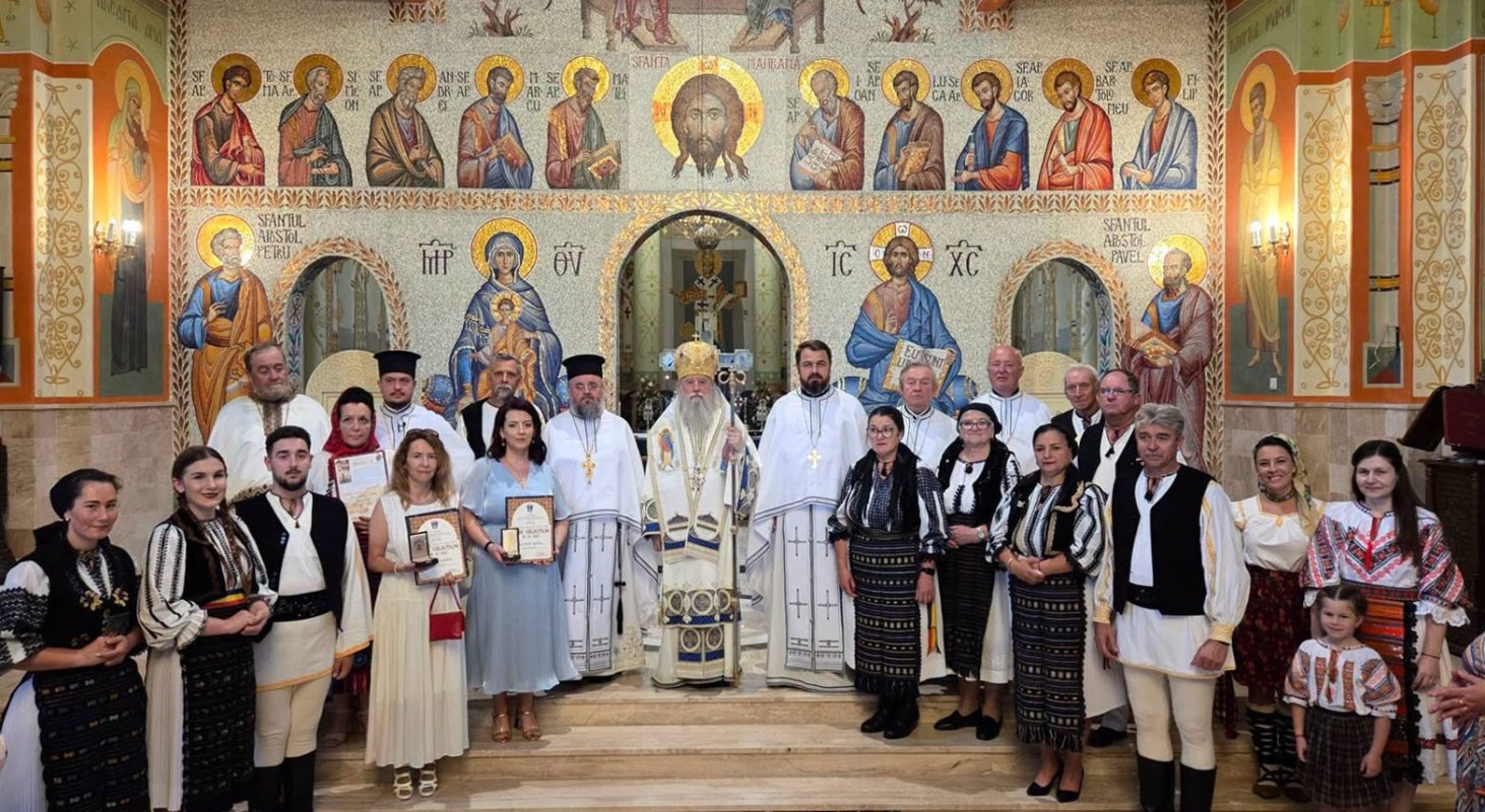 Sărbătoare în Parohia „Sfinţii Apostoli Petru și Pavel” din Mănăştur  367338