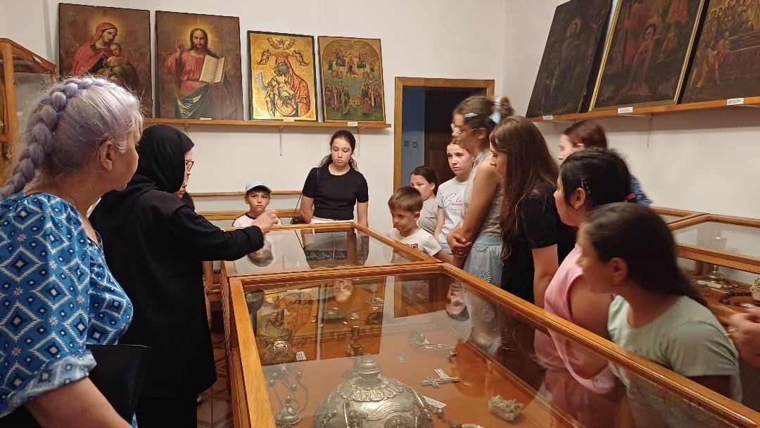 Excursie educativă și spirituală pentru beneficiari din Bărăgan 367459