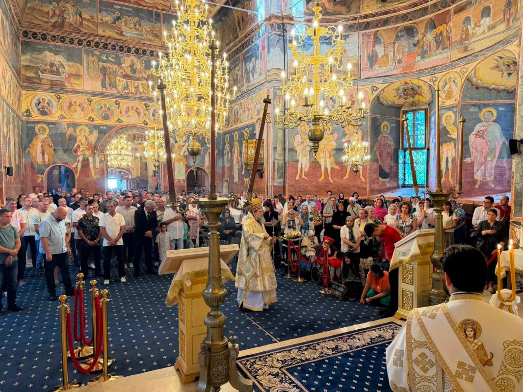 Popas de rugăciune la Mănăstirea Cernica de lângă Bucureşti 367655