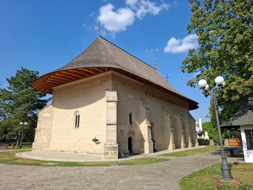 Sfântul Ștefan cel Mare, ctitor de biserici, de cultură și de țară 366526