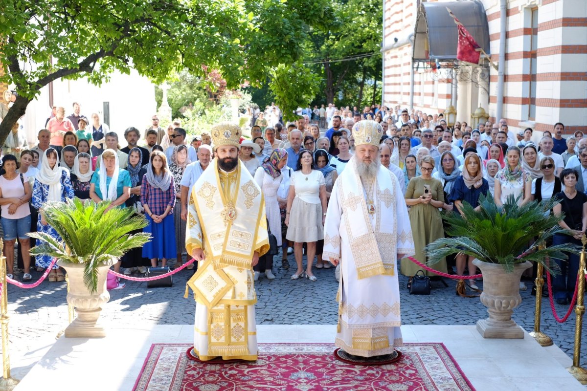 Slujire arhierească la Mănăstirea Radu Vodă din București 367651