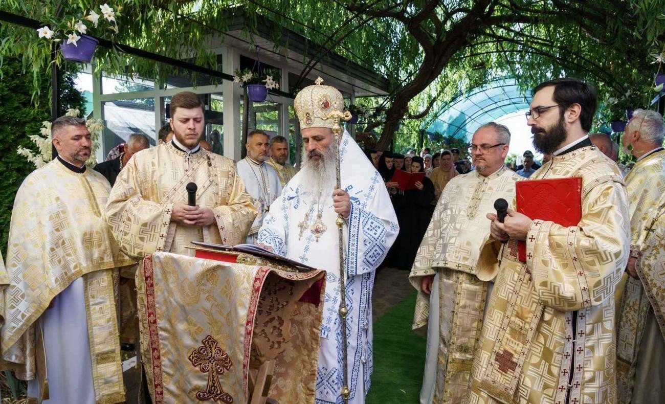 Biserica din Popești, Iași, resfințită de Mitropolitul Moldovei și Bucovinei 367679