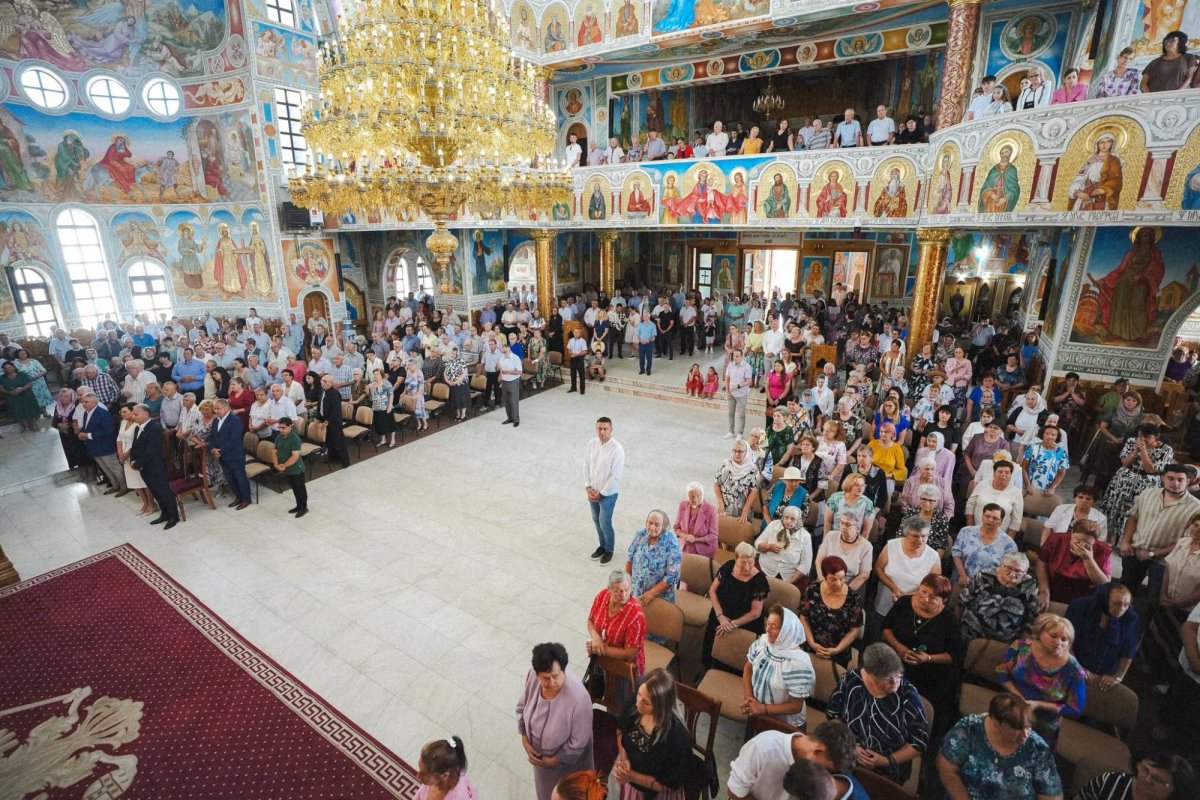 Crucea Patriarhală pentru părintele Ioan Ghiurco 367790
