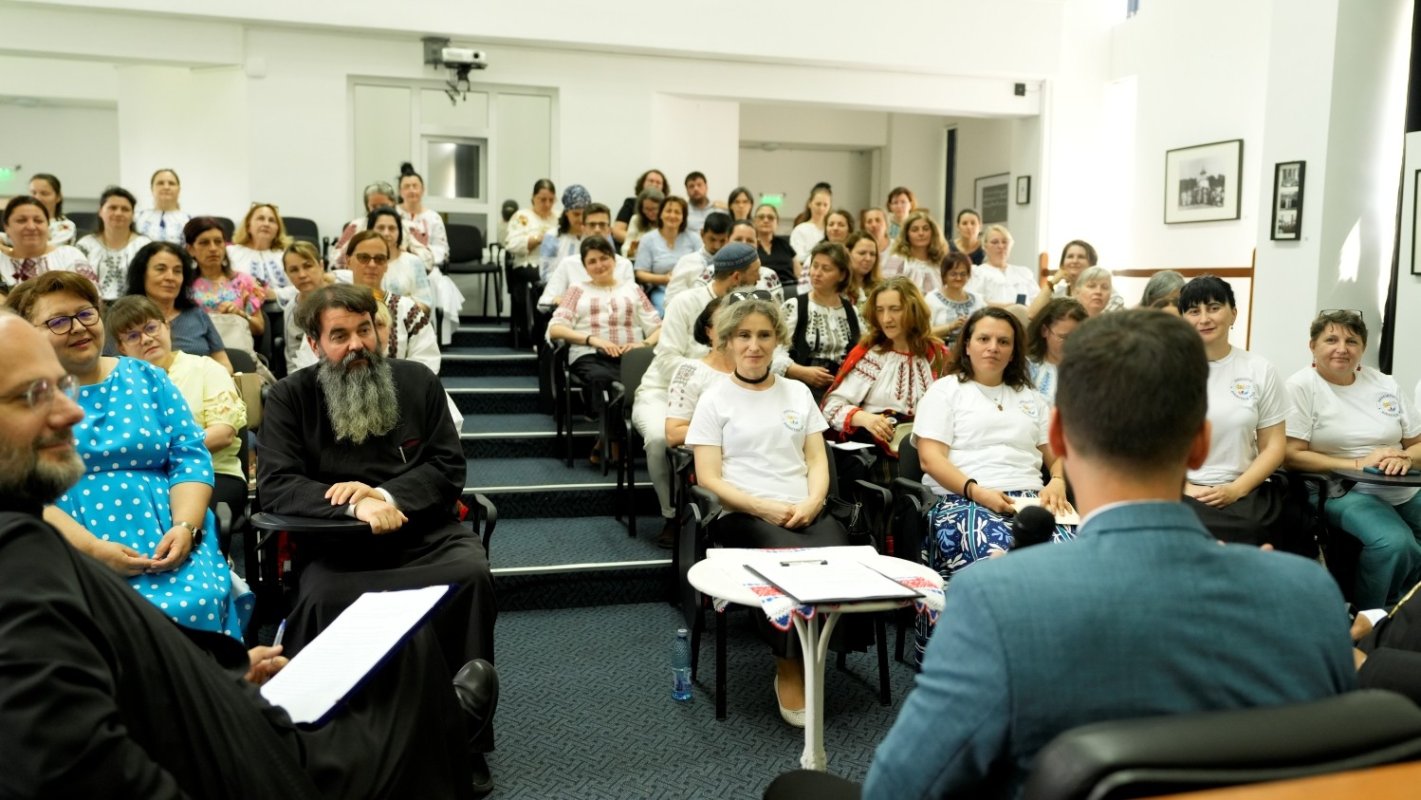 Şcoala de vară a profesorilor de religie la Sâmbăta de Sus  367816