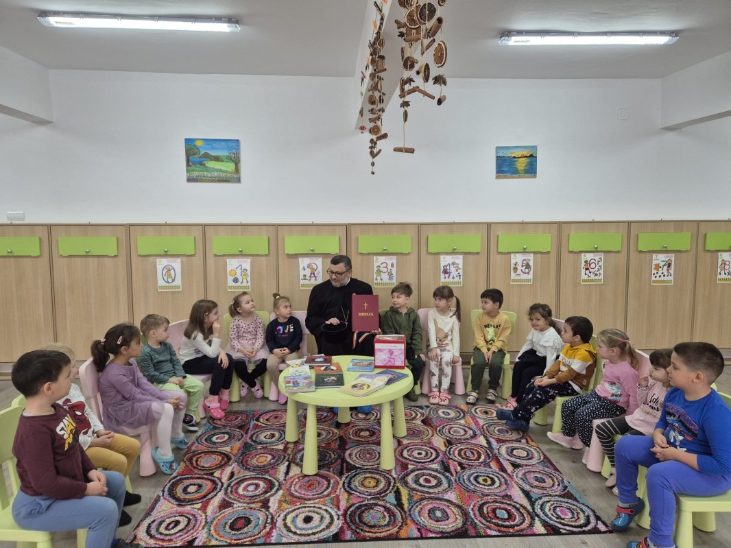 Centrul „Sfântul Nicolae” din Sighişoara, şcoală pentru sufletele copiilor 367800