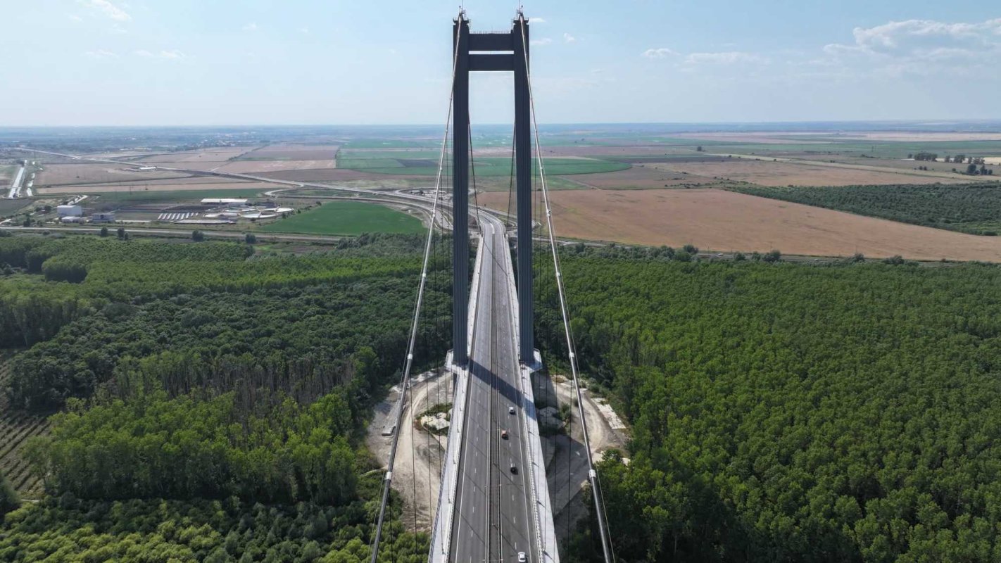 Restricții pe podul  de la Brăila 367853