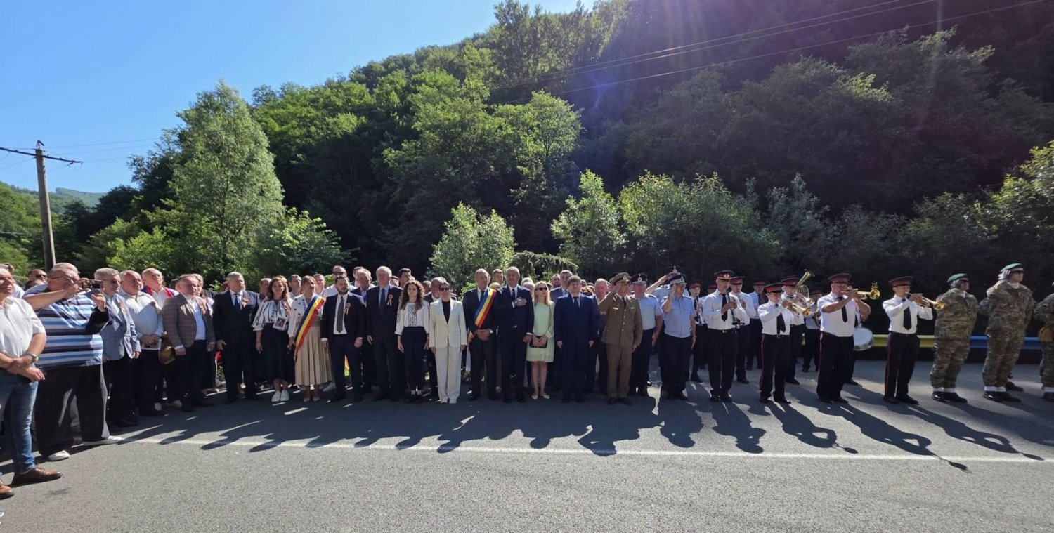 „Întâlnirea moților cu istoria” la Dupăpiatră-Cheia, judeţul Hunedoara 367940
