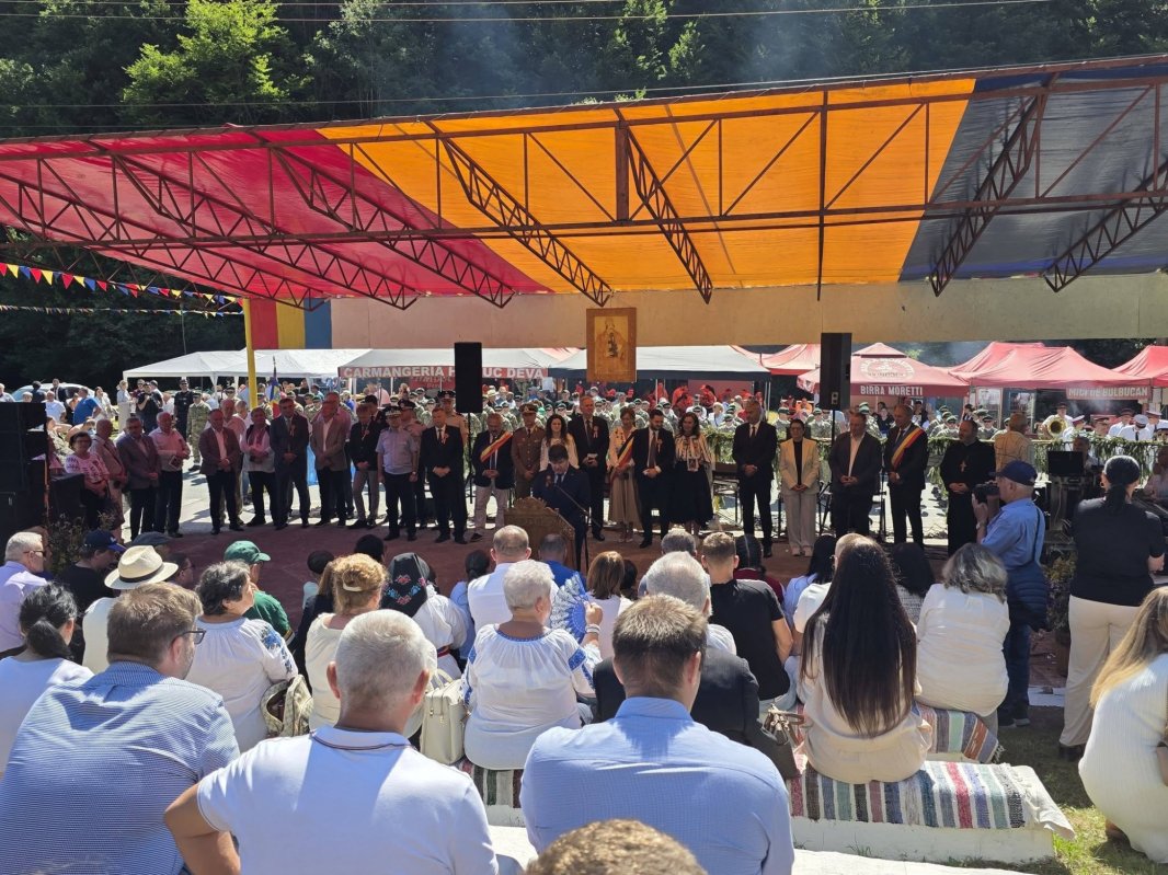 „Întâlnirea moților cu istoria” la Dupăpiatră-Cheia, judeţul Hunedoara 367942