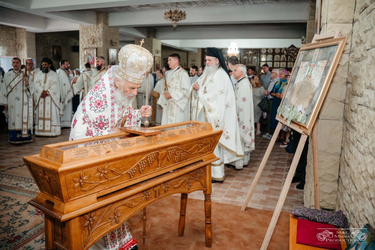 Sfinții Mucenici Epictet și Astion, cinstiți la Mănăstirea Halmyris 367978