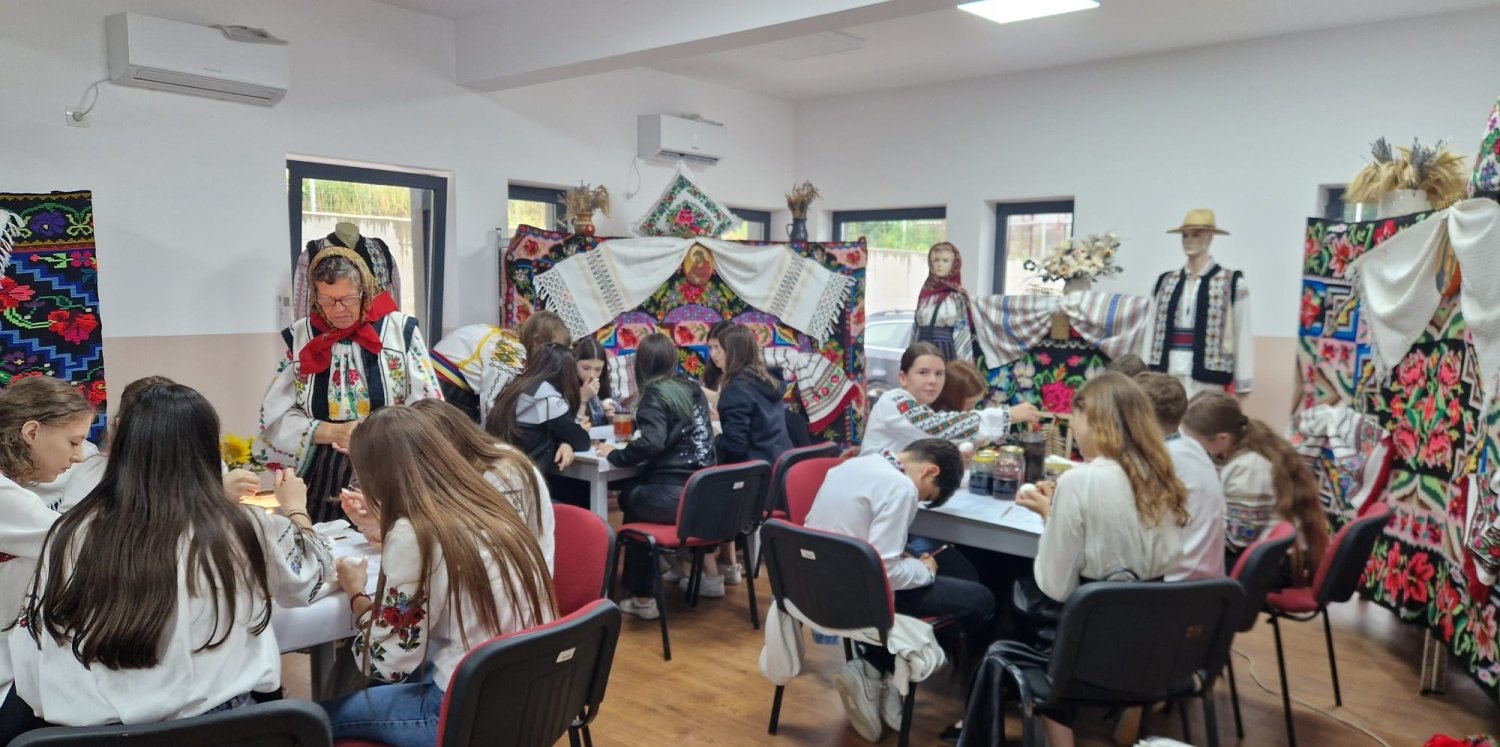 Tabără de creație în Parohia Concești, județul Botoșani 368064