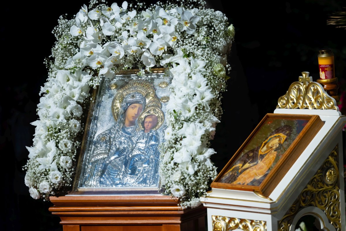 Priveghere în cinstea Sfintei Icoane a Maicii Domnului „Prodromița” în Capitală 368098