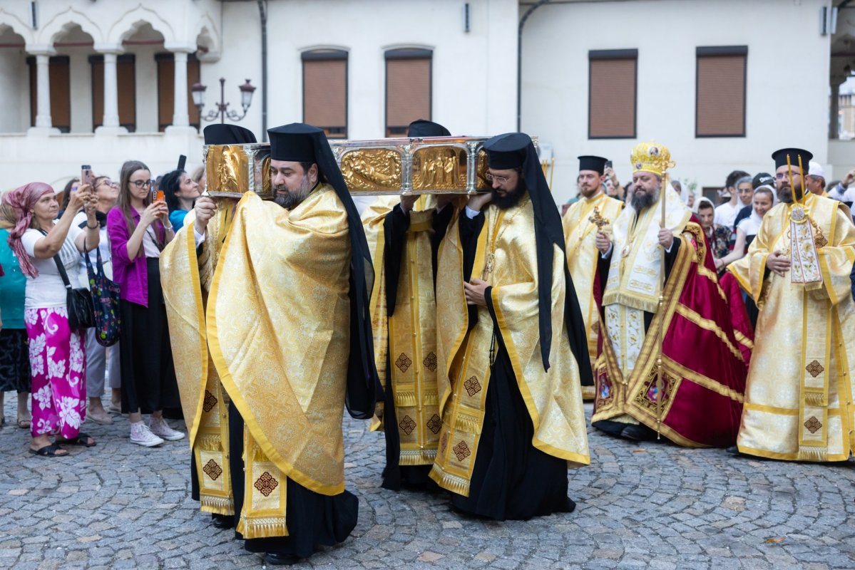 Debutul sărbătorii de vară a Ocrotitorului Bucureștilor 368232
