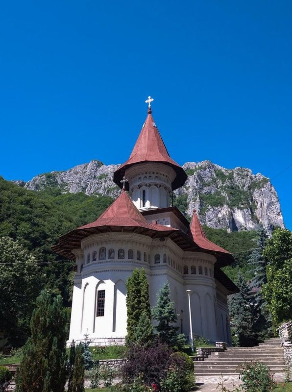 Sfânta Filotimia de la Râmeţ, model pentru mamele creştine contemporane 367630