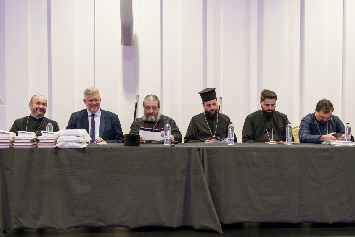 Jurământ de credință depus de studenții teologi la Iași 368264