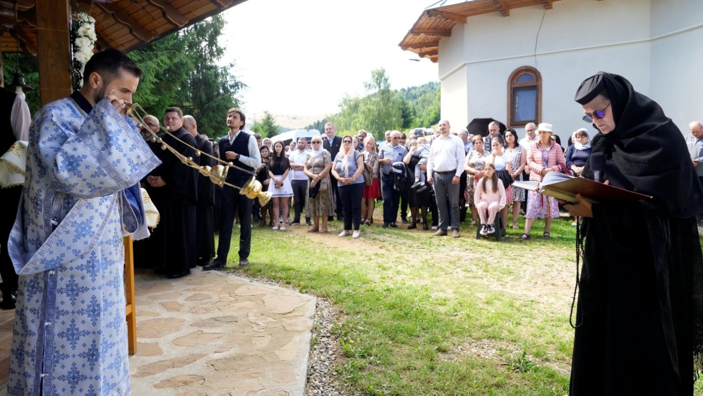 Mănăstirea de la Măgura-Jina şi-a sărbătorit cel de-al doilea hram 368251