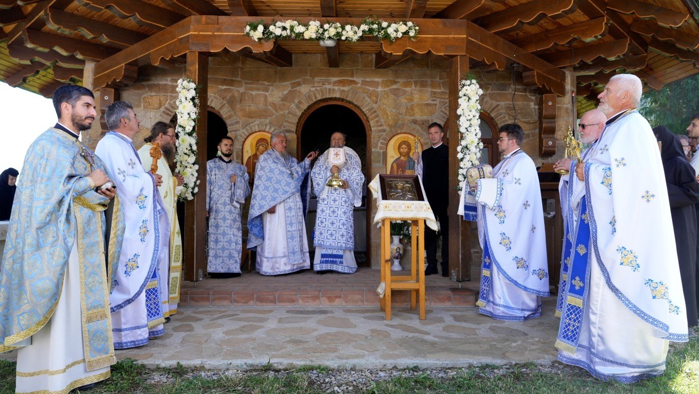 Mănăstirea de la Măgura-Jina şi-a sărbătorit cel de-al doilea hram 368252