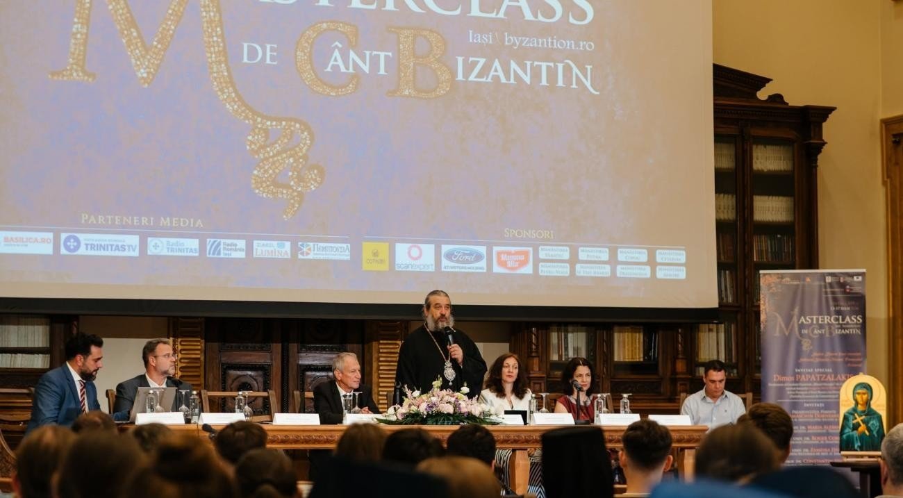 A început cea de‑a XIX‑a ediție a Masterclassului Internațional de Cânt Bizantin de la Iași 368366