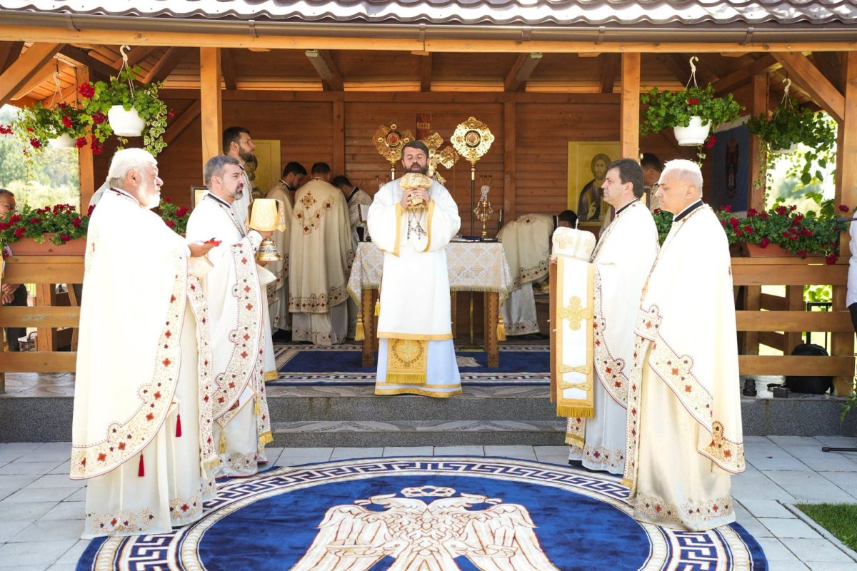 Binecuvântare arhierească în Parohia Românași, Protopopiatul Zalău 368361