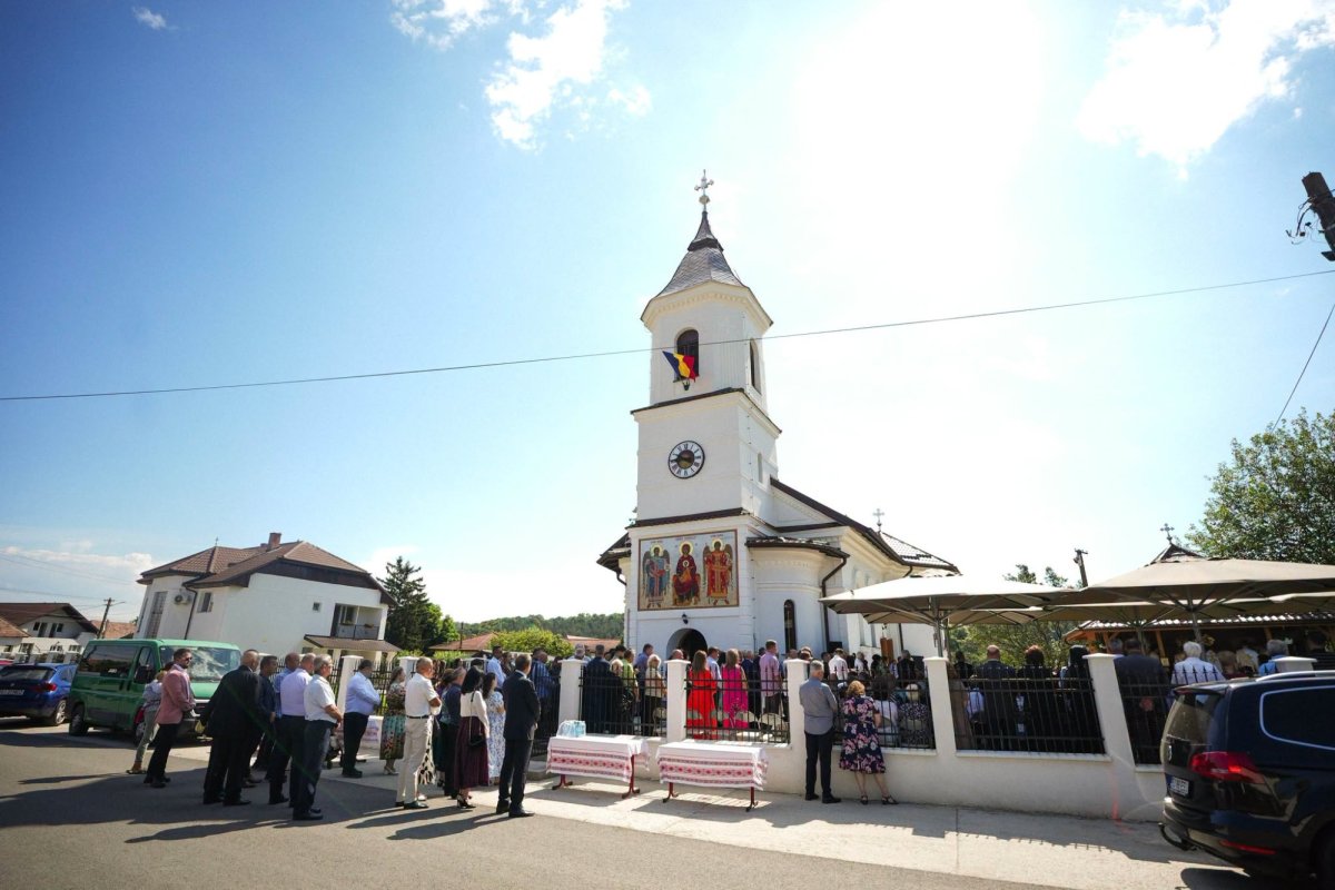 Binecuvântare arhierească în Parohia Românași, Protopopiatul Zalău 368364