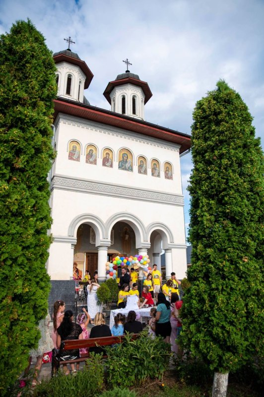 Zile de bucurie pentru copii din Episcopia Severinului și Strehaiei 368472