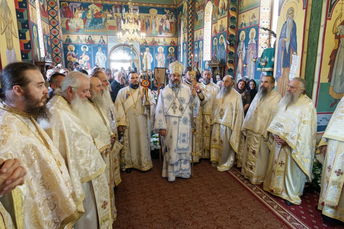 Starețul Mănăstirii Bisericani, protos. Serafim Mihali, a fost înmormântat 368740