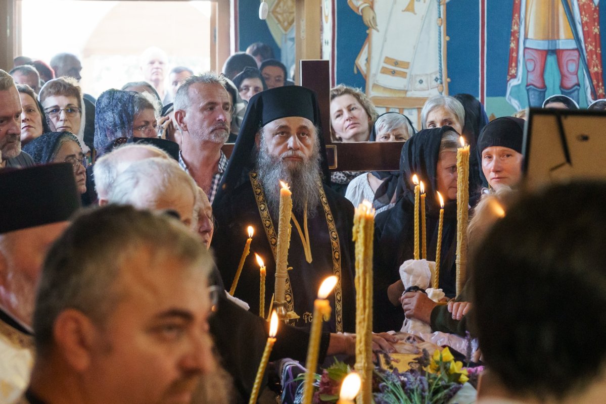 Starețul Mănăstirii Bisericani, protos. Serafim Mihali, a fost înmormântat 368744