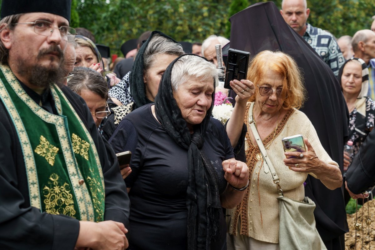 Starețul Mănăstirii Bisericani, protos. Serafim Mihali, a fost înmormântat 368748
