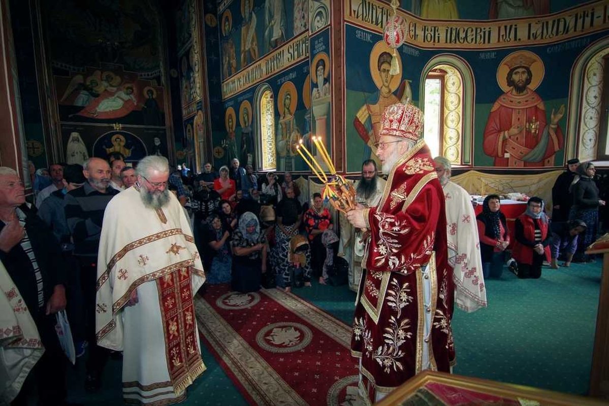 Ajutorul Sfântului Ilie Tesviteanul la Mănăstirea de la Paltinul-Piscul Negru 368723