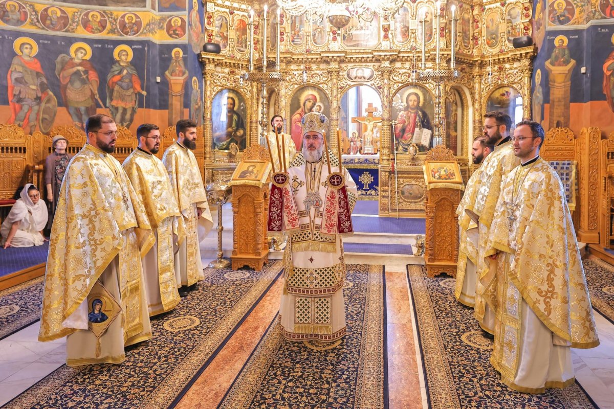 Duminica a 7-a după Rusalii la Catedrala Voievodală din Buzău 368826