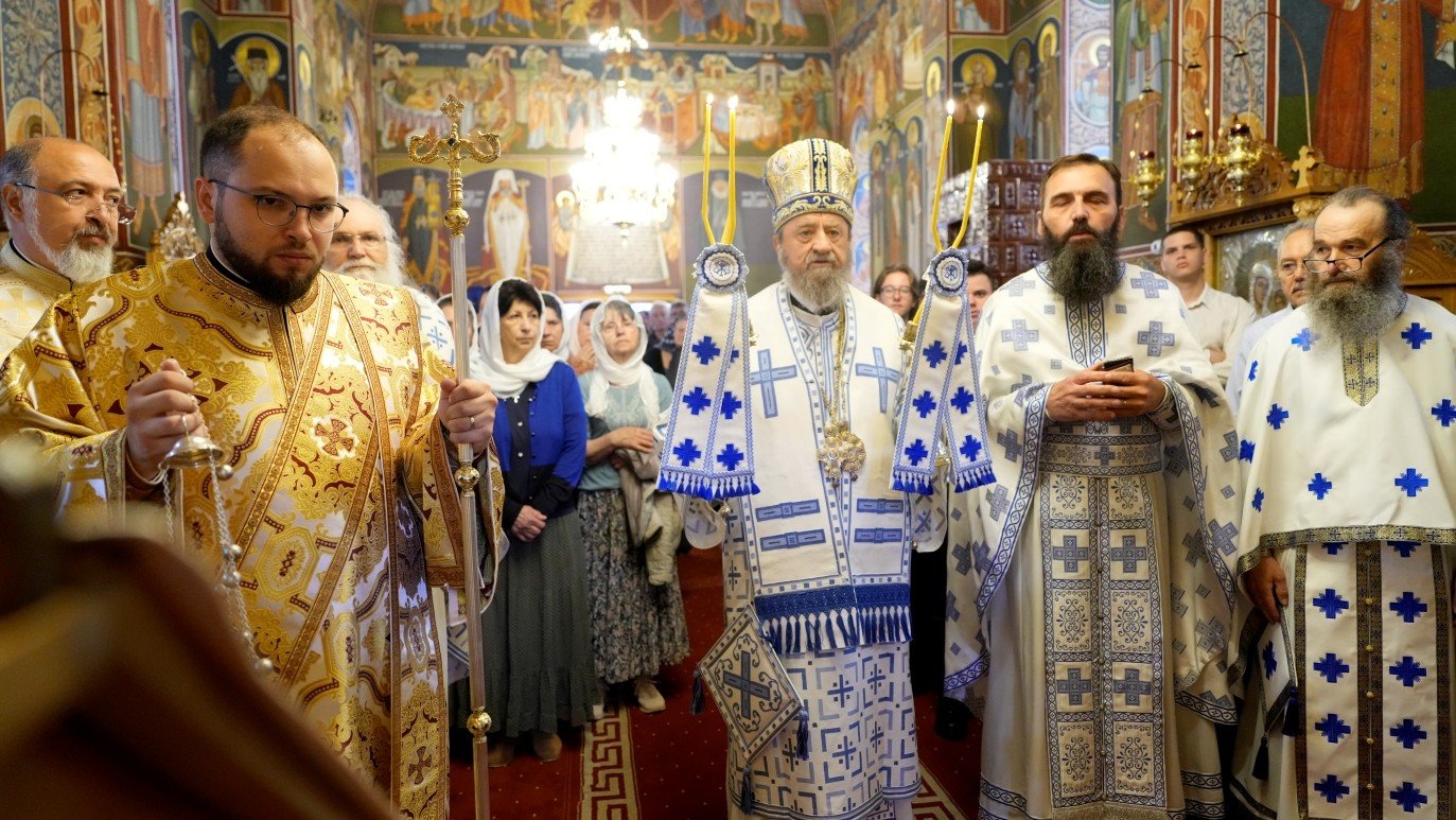 Liturghie arhierească la mănăstirea din Sita Buzăului 368981
