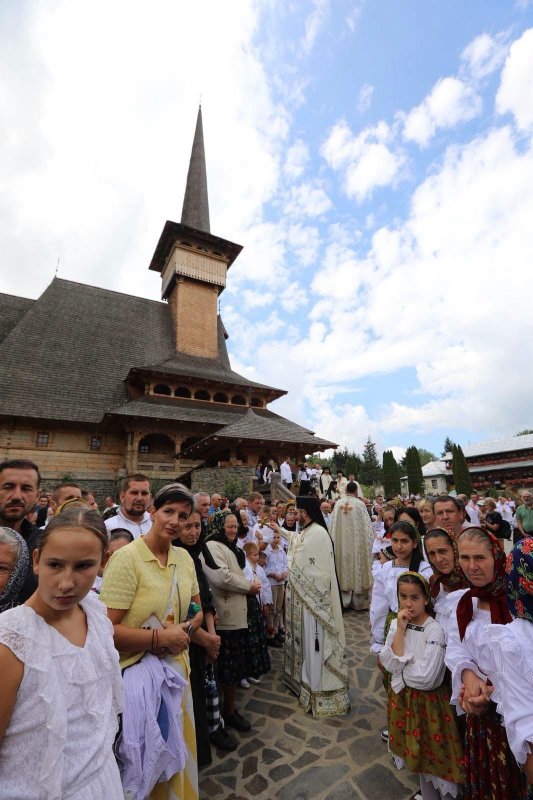 Hramul Mănăstirii Dragomirești, Maramureş 369049