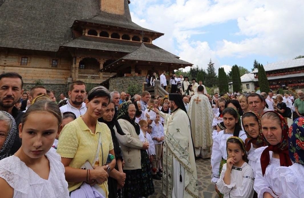 Hramul Mănăstirii Dragomirești, Maramureş 369162