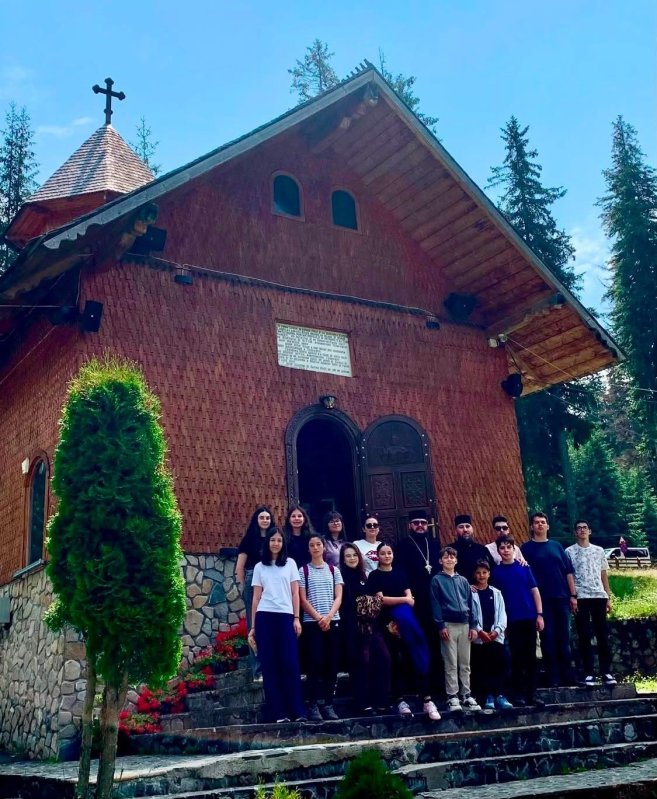 Începutul taberelor organizate de Arhiepiscopia Târgoviștei 369066