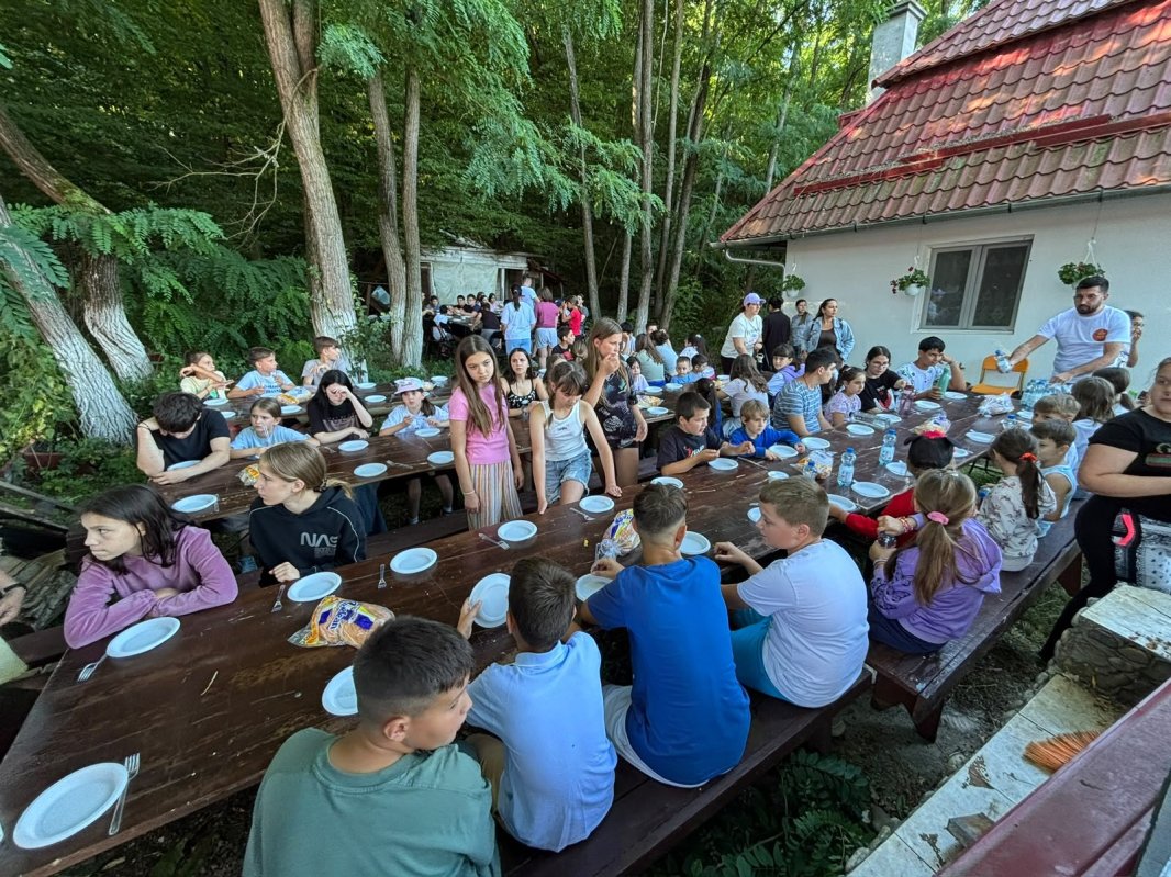 Peste 250 de copii la Tabăra Ortodoxă a Bucuriei de la Pereu 369266