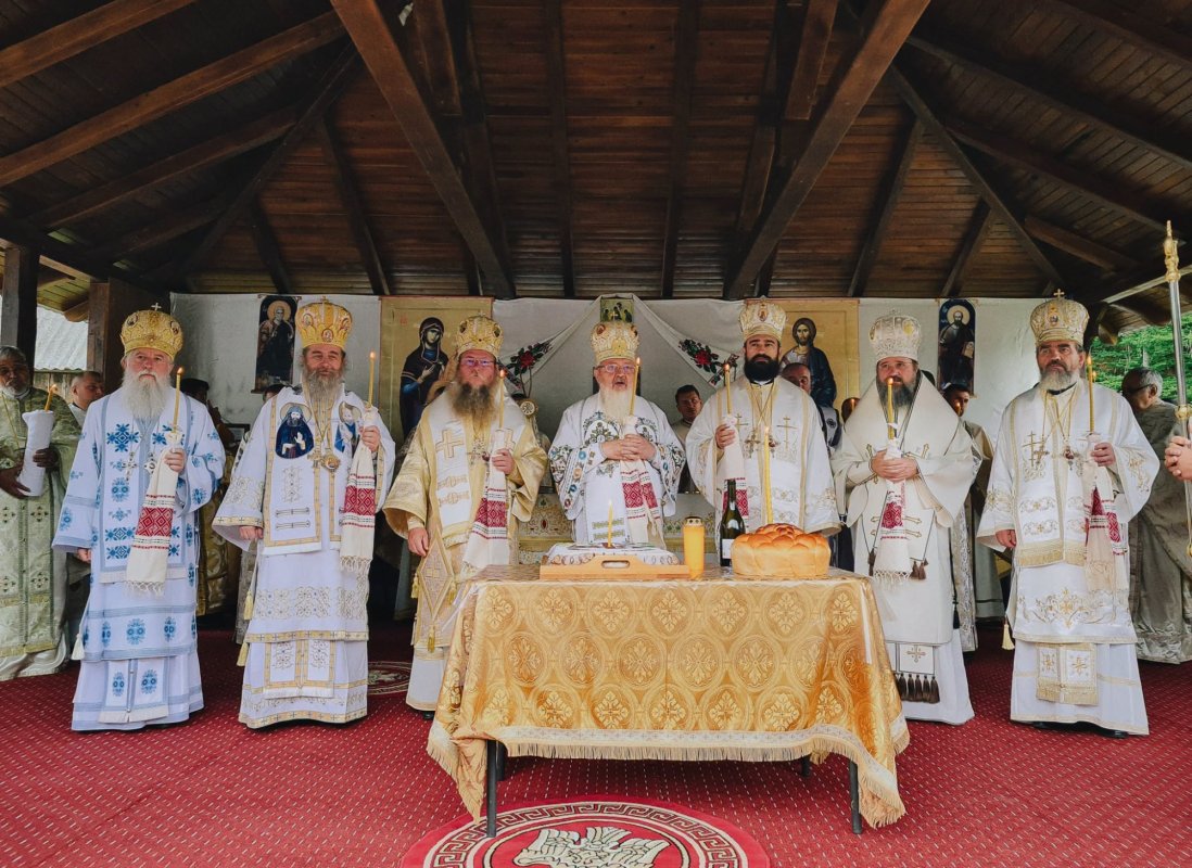 Sărbătoare în satul clujean Huta 369385